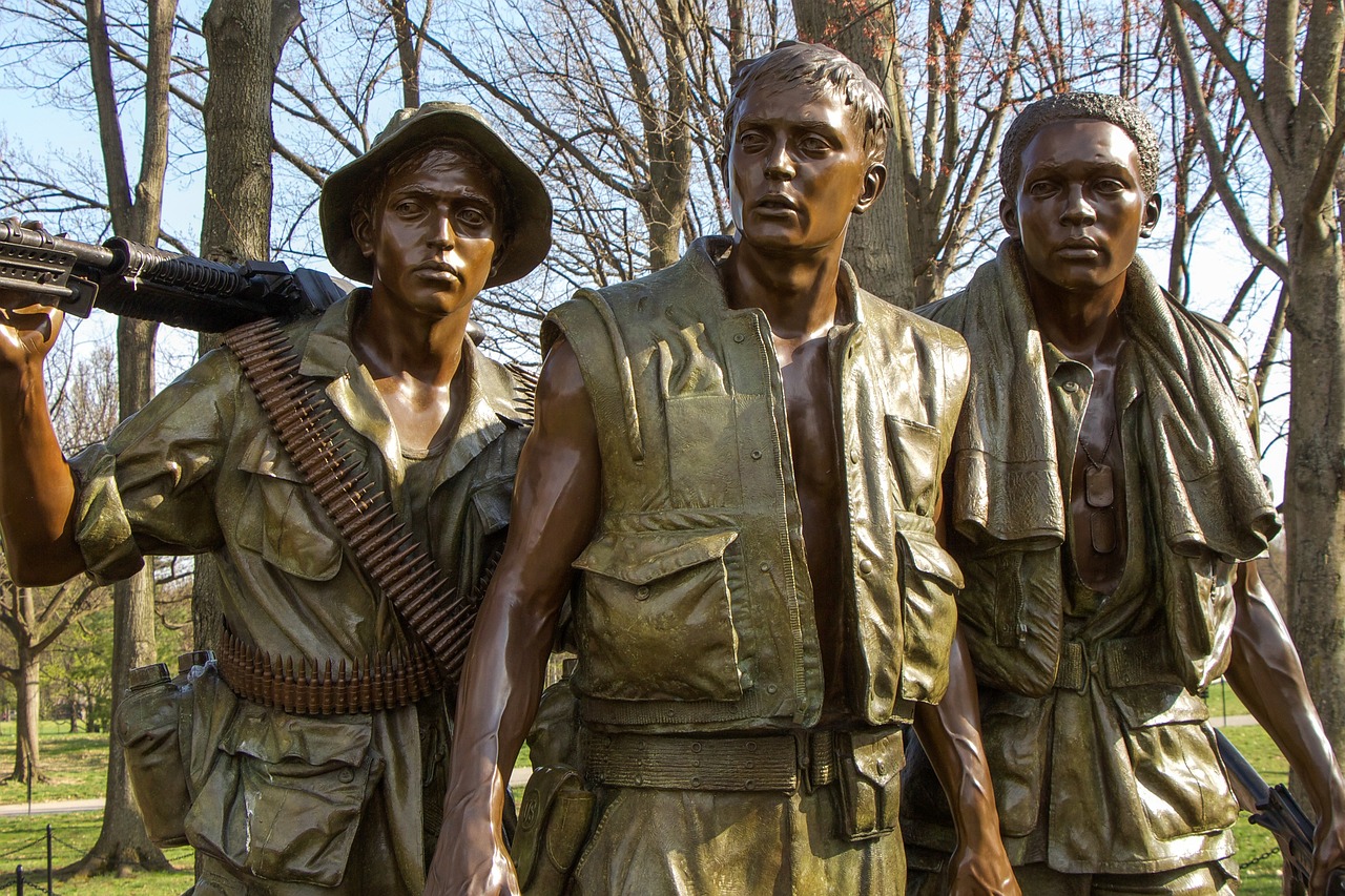 The Three Soldiers Vietnam memorial statue