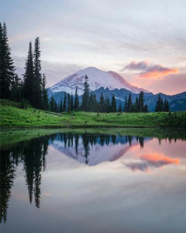 lake with Mt. Ranier in background